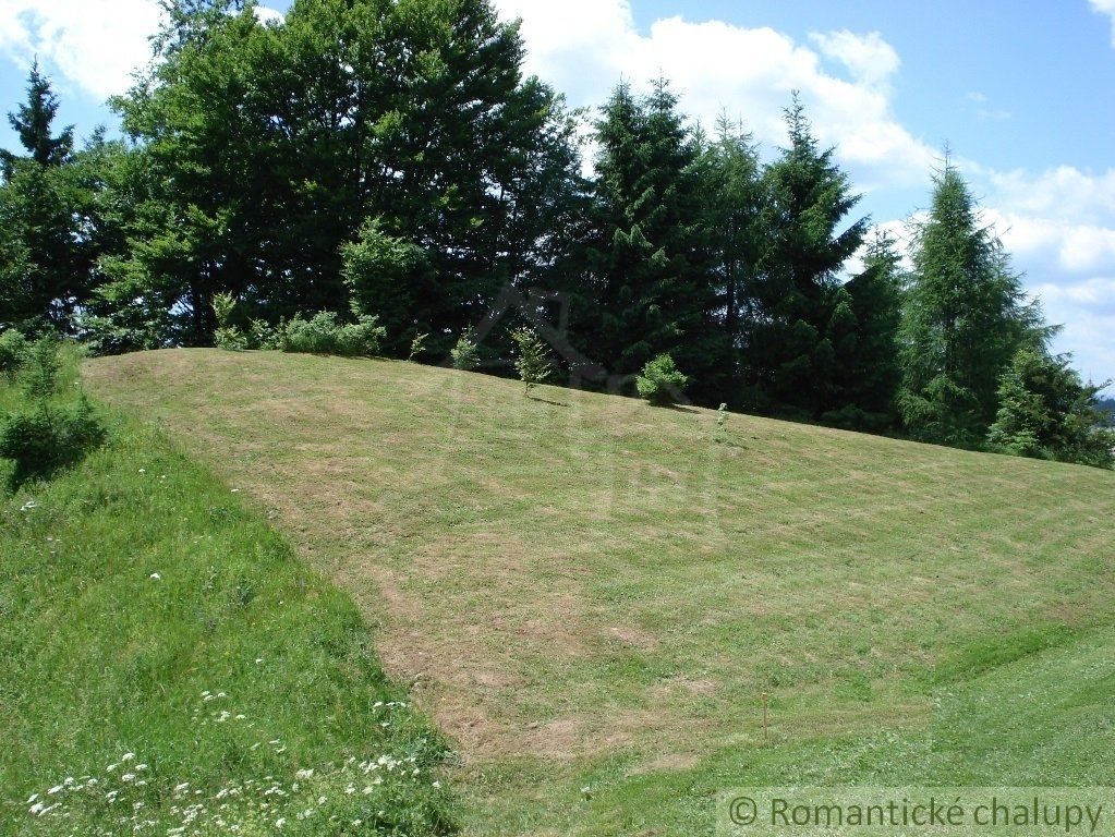 Krásny slnečný pozemok na Donovaloch