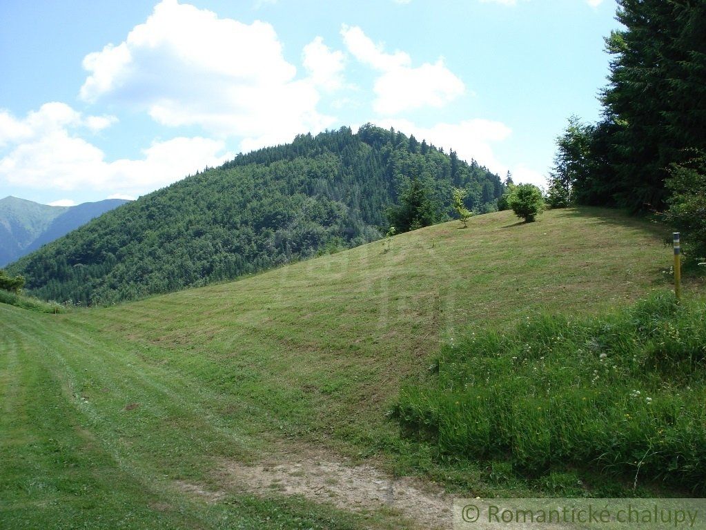 Krásny slnečný pozemok na Donovaloch