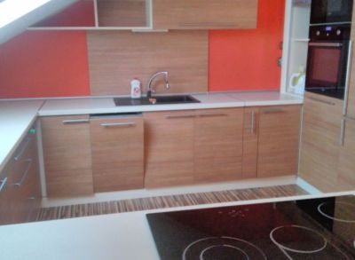 2808 Na predaj dvojgeneračný RD v N.Zámkoch