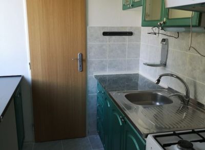 Areté real, Predaj priestranného 3-izbového tehlového bytu s balkónom v obci Vištuk