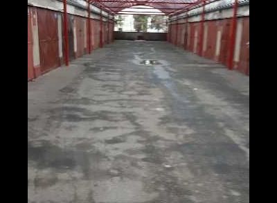 Ponúkame na predaj garáž v Ružinove na Chlumeckeho ul.,