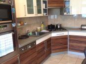 2 izb. byt na Murgašovej ul. Staré Mesto, 5/8 posch. balkón, tehla