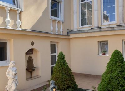 Ponúkame na predaj 2 podlažný rodinný dom v tichej lokalite Bratislava Lamač.