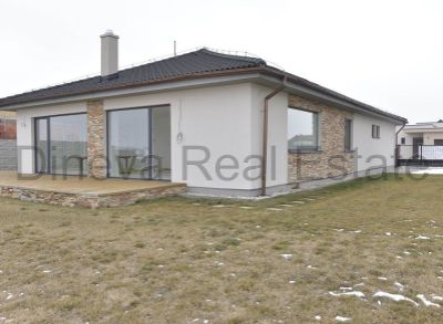 Úžasná teritoriálna vila s ikonickým výhľadom na golfové ihrisko