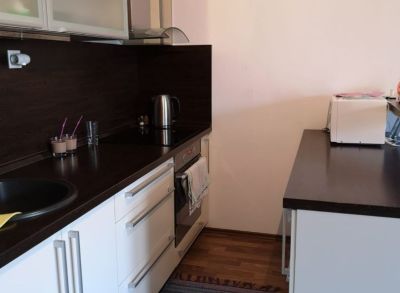 Areté real, Predaj peknej novostavby 1-izbového bytu so záhradkou v Slovenskom Grobe