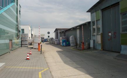 Prevádzkový areál na prenájom, 6200 m2, Bratislava- Ružinov