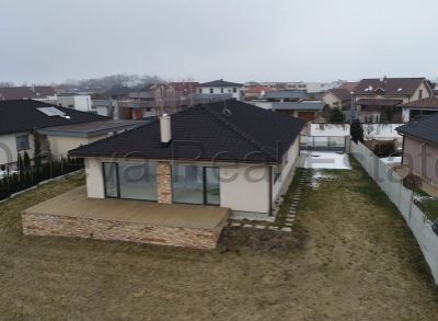 Úžasná teritoriálna vila s ikonickým výhľadom na golfové ihrisko