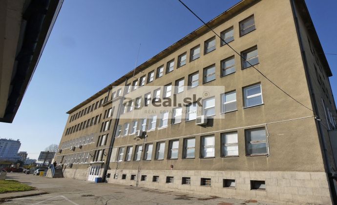 Areál s kancelárskymi priestormi, 205,80 m2 s parkovaním (10 miest) Rožňavská ul. (BA II) - pri Freshmarkete