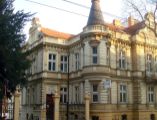 Uzavretý admin. celok v krásnej historickej budove, 139 m2, 2 parkovacie miesta