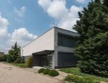 Polyfunkčný objekt v blízkosti diaľničného obchvatu pre reprezentatívne podnikanie, 1500 m²