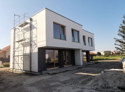 Výborné bývanie bez kompromisov v krásnych 4-izbových rodinných domoch
