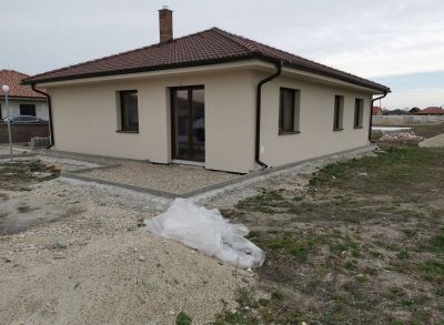 Výborný 4-izbový bungalov v novovybudovanej časti Dolného Baru v blízkosti Dunajskej Stredy