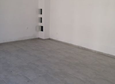 Areté real, Prenájom 28,2 m2 obchodného priestoru s parkovacím miestom v priamom centre mesta Pezinok
