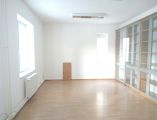 Kancelárske priestory v administratívnej budove na Zelinárskej ulici, Bratislava- Ružinov