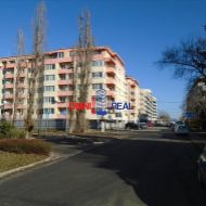 Garážové státie, Na Križovatkách - 12 m2