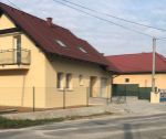5 izbový tehlový rodinný dom s pozemkom 359 m2, novostavba, Soblahov