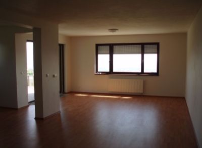 Exkluzívny 4-izbový byt v lukratívnej časti Bratislavy-Nové Mesto na predaj