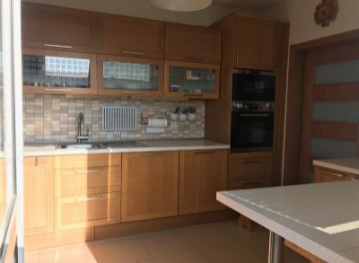 ARETÉ REAL - PREDAJ PEKNÉHO PRIESTRANNÉHO 4-IZBOVÉHO BYTU S BALKÓNOM V PEZINKU, MUŠKÁTOVÁ
