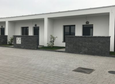 ARETÉ REAL - PREDAJ NOVOSTAVBY 3-IZBOVÉHO RODINNÉHO DOMU V RADOVEJ ZÁSTAVBE V SLOVENSKOM GROBE, ČASŤ MALÝ RAJ