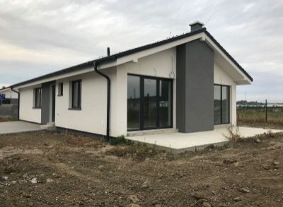 ARETÉ REAL - PREDAJ 4-IZBOVÉHO RODINNÉHO DOMU S 631m2 POZEMKOM V OBCI SLOVENSKÝ GROB, MALÝ RAJ