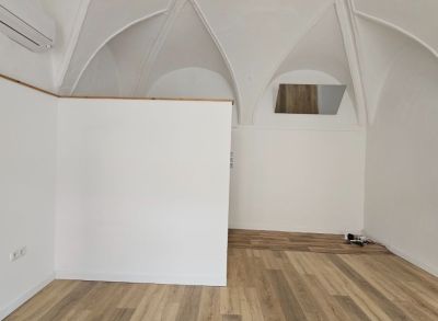 Areté real, Prenájom 27m2 obchodného priestoru v priamom centre mesta Pezinok