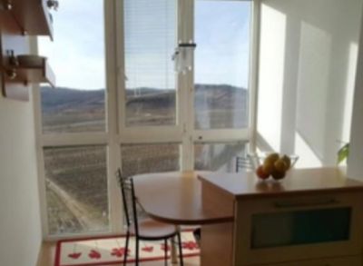 Areté real, Prenájom zariadeného 2-izbového bytu s nádherným výhľadom v Pezinku