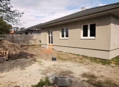 Rodinný 4-izbový bungalov s výborným dispozičným riešením a pekným pozemkom