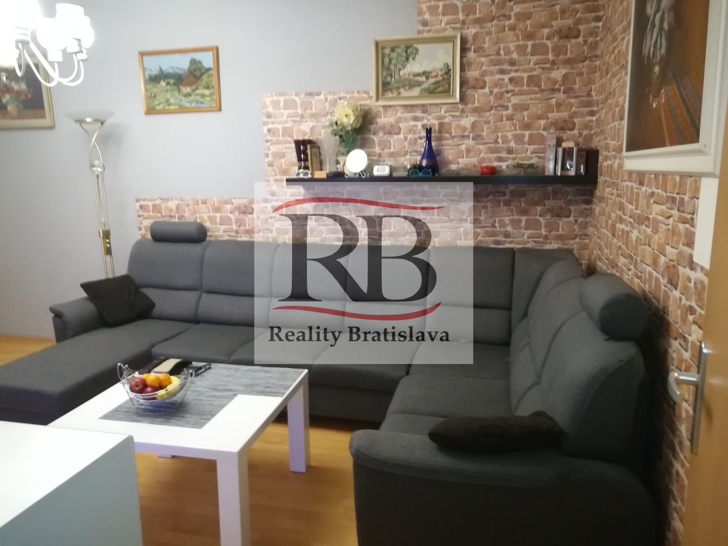 Iný-Predaj-Bratislava - mestská časť Dúbravka-162000.00 €