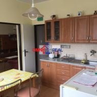 3 izb. byt na začiatku Dlhých dielov, Janotova ul. 86 m2, 1/3, 2 loggie