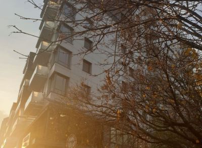 Ponúkame Vám na predaj 3 izbový byt Bratislava-Nové Mesto, Letná. + 2 garážove miesta.