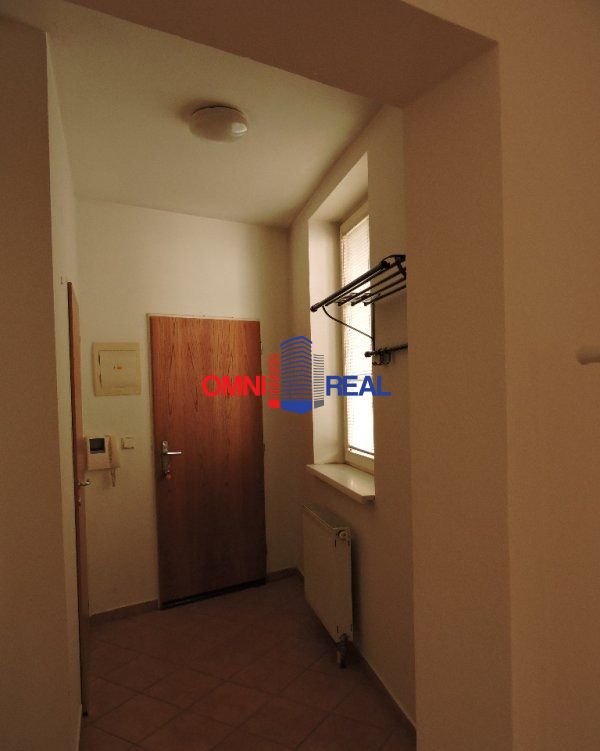 1. Izbový byt v centre mesta , pod Hradom, Mikulášska ul., 50 m2 - vhodné ako byt aj kancelária