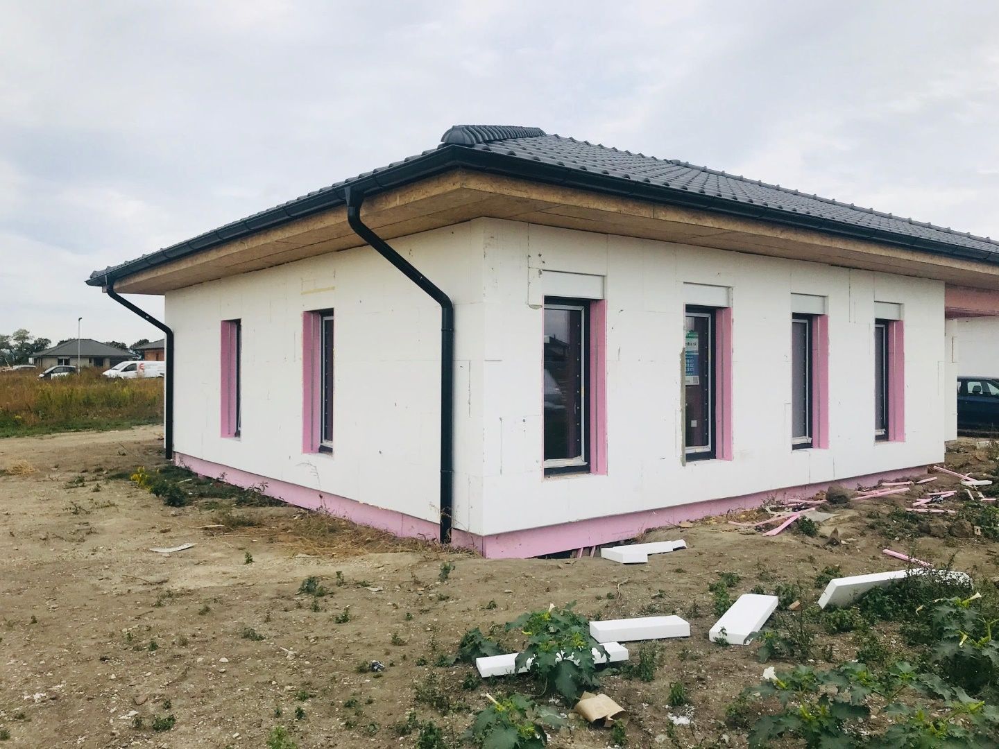 REZERVOVANÉ DELTA Moderný 4 izbový rodinný dom  bungalov, Miloslavov, časť Alžbetin Dvor Pľúca III.