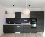 2 izbový slnečný byt s kuchynským kútom, kompletná rekonštrukcia, 50 m2 + 2x balkón, Trenčín, Švermova ul. / Sihoť