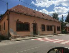 NA PREDAJ Rodinný dom vhodný na podnikateľské účely, zastavané plocha 323 m3 + pozemok 188 m2, blízko centra, TURZOVKA, ulica M. R. Štefánika.