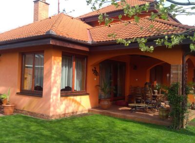 2885 Ponúkame na predaj rodinný dom v Nových Zámkoch