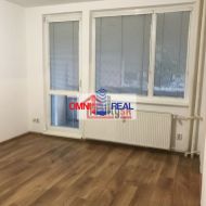 Pekný 1 izb. byt, Ľuda Zúbka, veľká loggia, 1NP