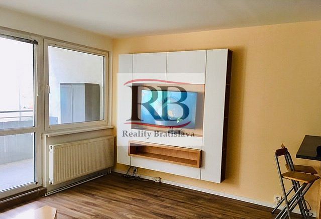 Iný-Prenájom-Bratislava - mestská časť Ružinov-650.00 €