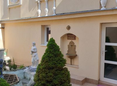 Ponúkame na predaj 2 podlažný rodinný dom v tichej lokalite Bratislava Lamač.