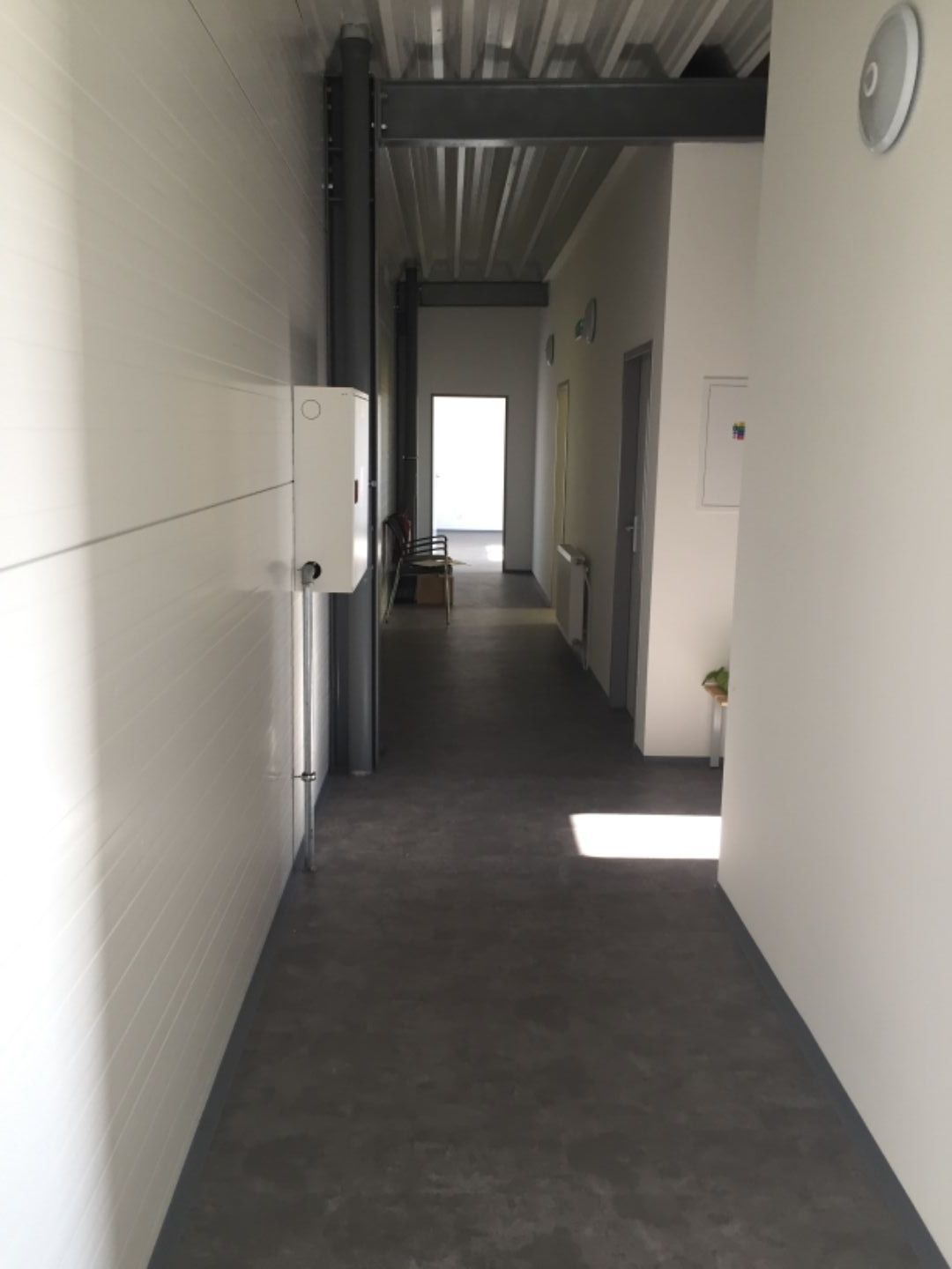 4 x  kancelárske priestory:1x26 m2, 2x16m2, 1x13m2 na prenájom oproti OD TESCO v Dunajskej Strede od 100 EUR/mesiac!!!!