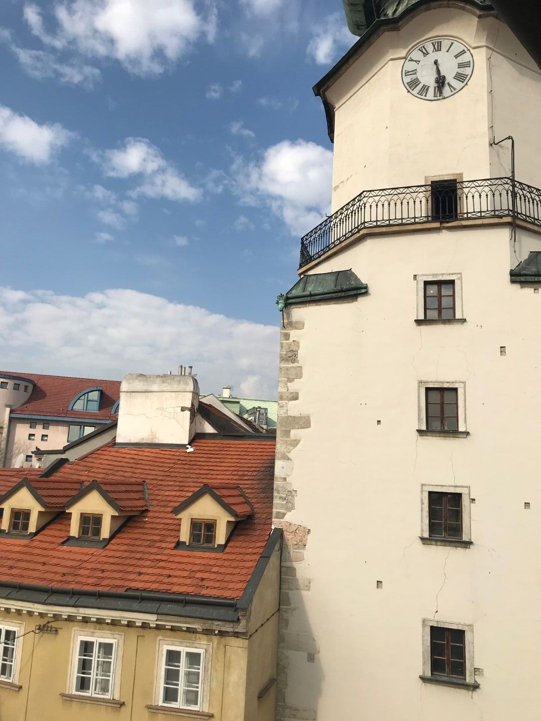 Iný-Prenájom-Bratislava - mestská časť Staré Mesto-650.00 €