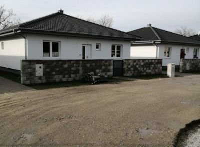 Príjemné 4-izbové rodinné domy v novovybudovanej časti Lehnice-Sása