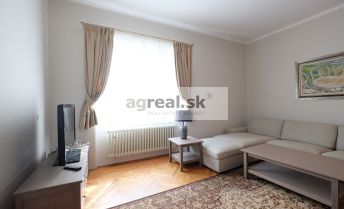 Furnished 2 bedroom apartment with parking in the center- Šulekova