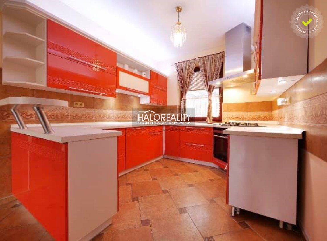 Rodinný dom-Predaj-Nové Zámky-295000.00 €