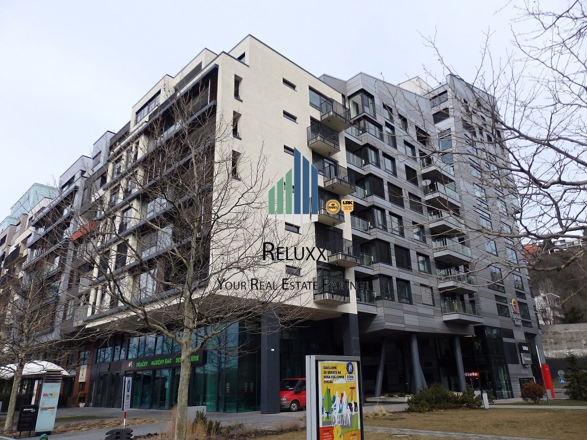 BA I Staré Mesto River Park prenájom 4 izbového exkluzívneho bytu s terasou s výhľadom na Dunaj s 2x garážovým státím