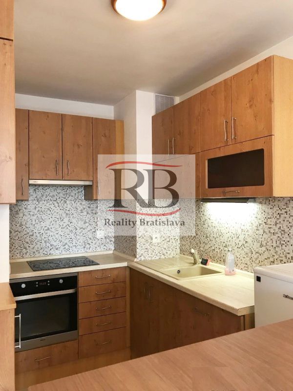 Iný-Prenájom-Bratislava - mestská časť Ružinov-640.00 €