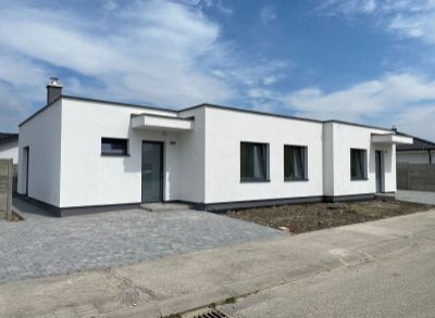 Rezervované - ARETÉ REAL - PREDAJ NOVOSTAVBY 3-IZBOVÉHO RODINNÉHO DOMU S 250 m2 POZEMKOM V SLOVENSKOM GROBE, ČASŤ MALÝ RAJ