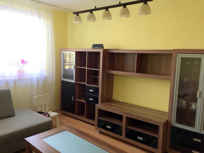 Iný-Prenájom-Bratislava - mestská časť Dúbravka-420.00 €