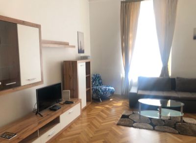 ART Real Estate ponúka na prenájom štýlový 2-izbový byt na Leškovej_Bratislava – Staré Mesto