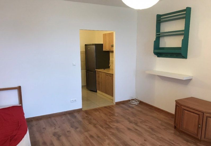 Garsónka 38m2, loggia, Jána Jonáša, Bratislava IV, 400,-e vrátane energií