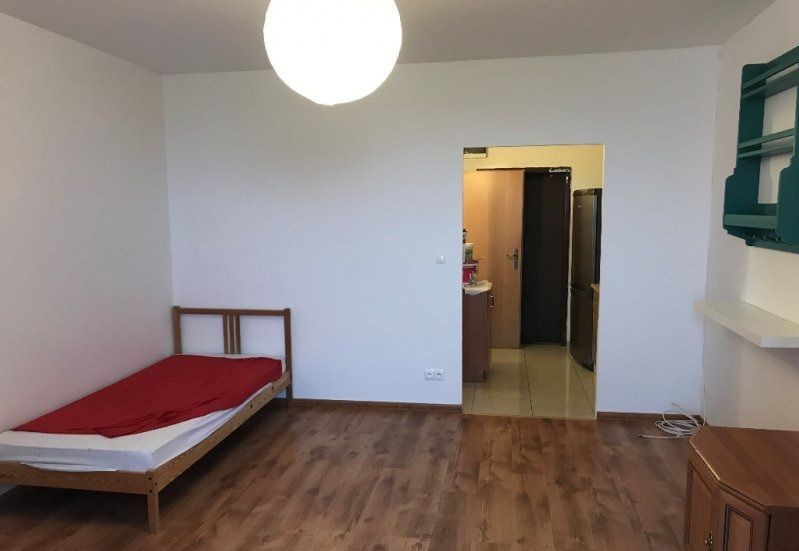 Garsónka 38m2, loggia, Jána Jonáša, Bratislava IV, 400,-e vrátane energií